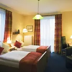 Pavilon Hotel 3*